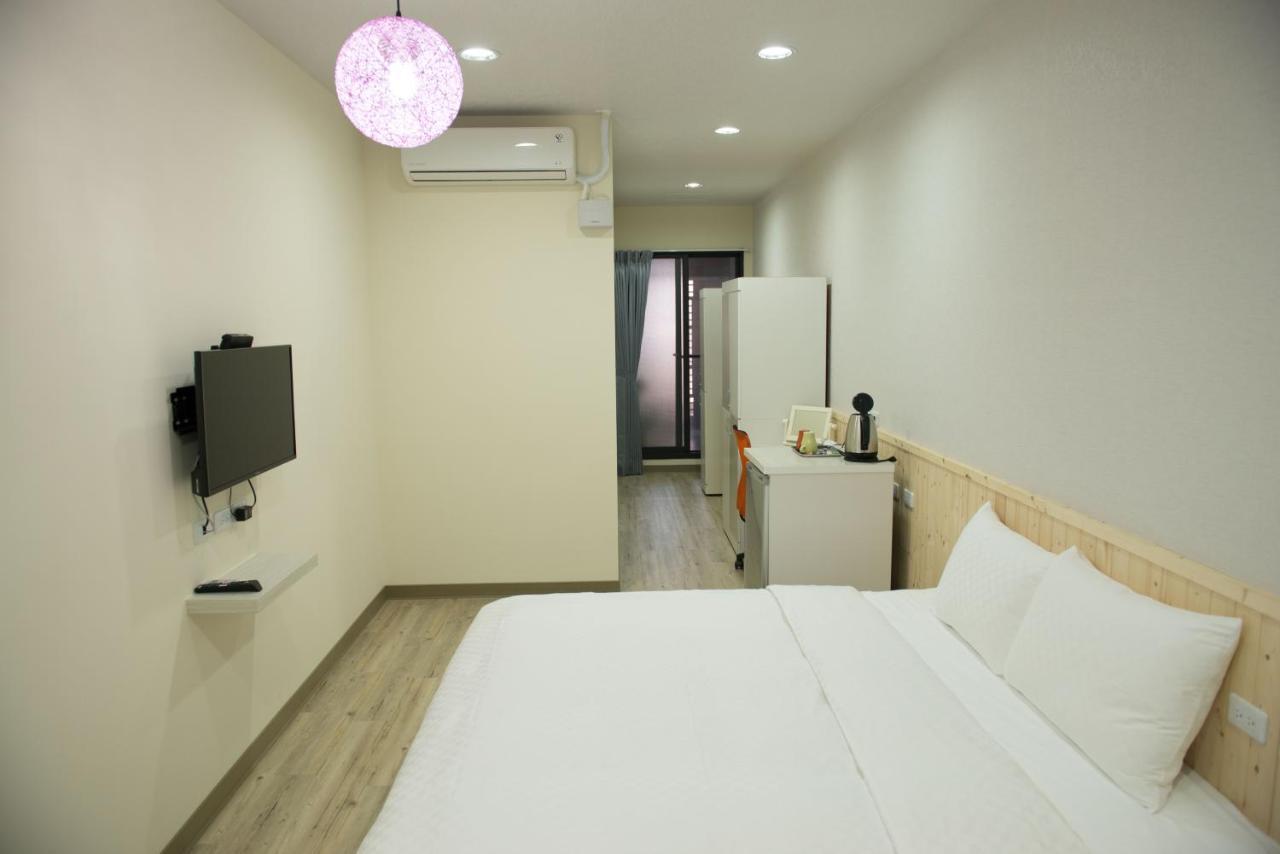 Didi House無人化自助入住#附車位有限須預約 Leilighet Tainan Eksteriør bilde