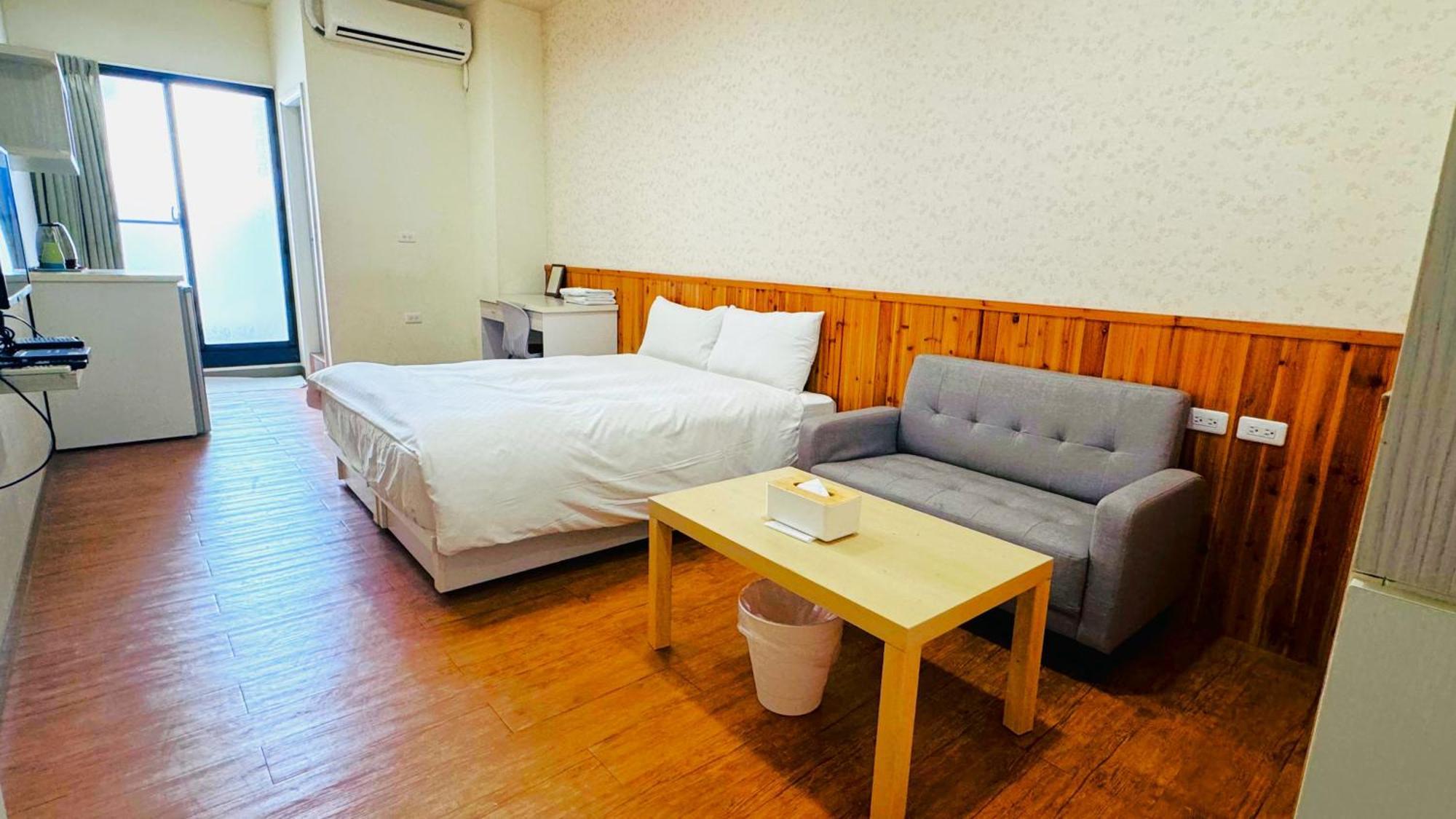 Didi House無人化自助入住#附車位有限須預約 Leilighet Tainan Eksteriør bilde